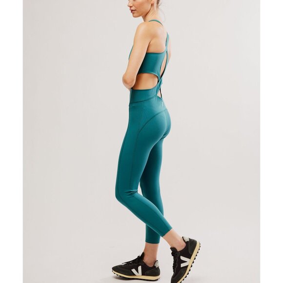 🎉LAST CHANCE🎉 FP MOVEMENT Back It Up Onesie / Pacific - Picture 6 of 10